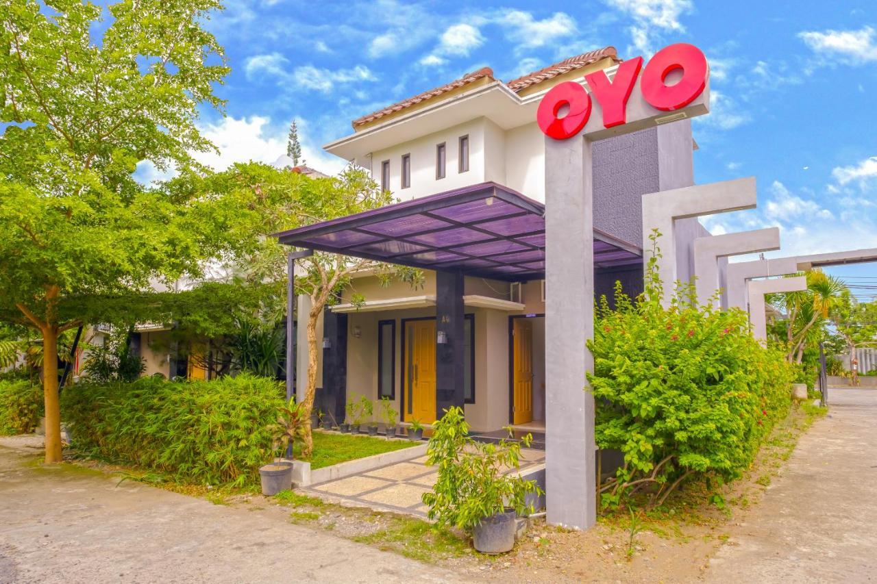 Oyo 2284 Grand Villa Meninting Montongbuwoh Εξωτερικό φωτογραφία